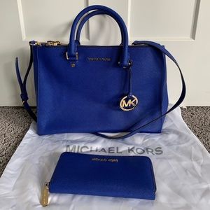 Michael Kors Large Sutton & matching zip wallet